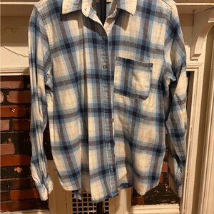 Universal Thread Blue and Cream Plaid Button-Down Shirt